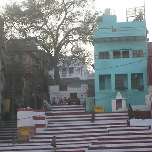 kedareswar-bb.hotels-varanasi.com/