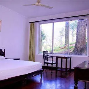 Oak Field Hotel